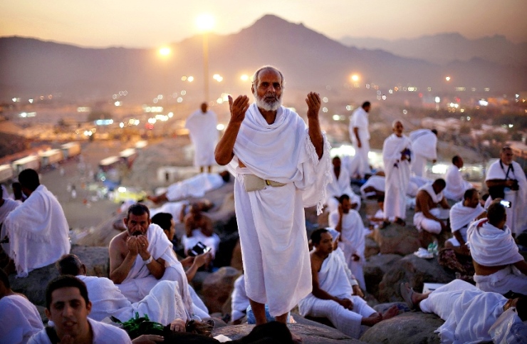 Hajj 2024 Hajj Package Deluxe Madinah First (2C) 17 Days - 50 seats for USA UK and Canada